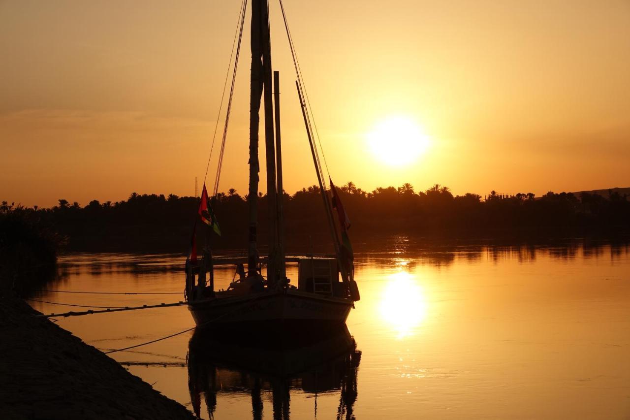 Jj Jamaica Felucca Otel Asvan Dış mekan fotoğraf