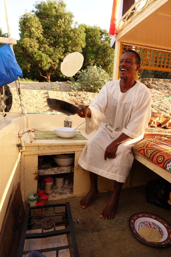 Jj Jamaica Felucca Otel Asvan Dış mekan fotoğraf